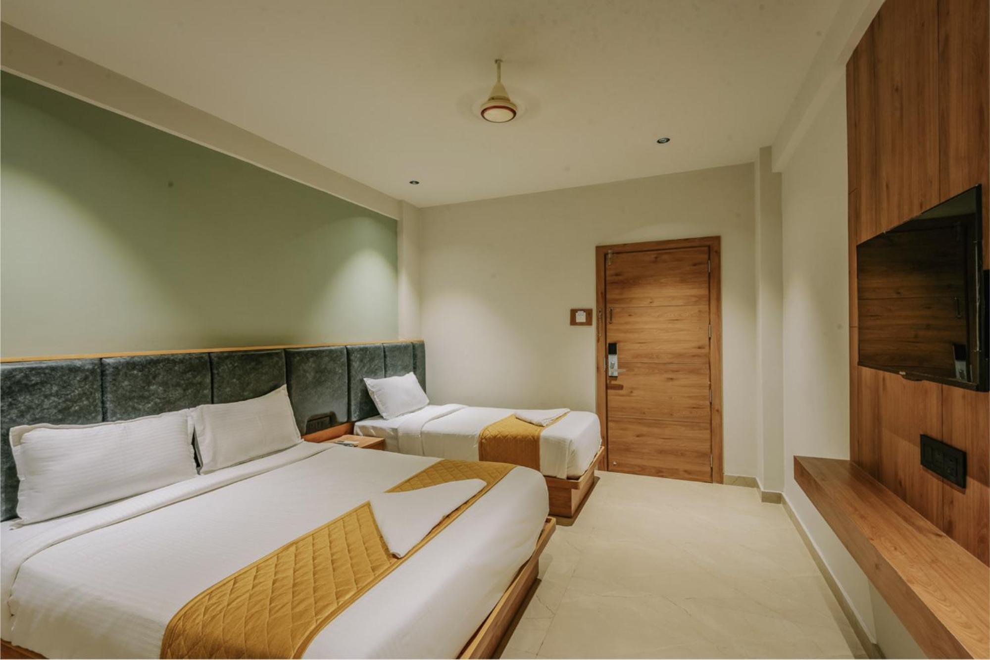Hotel Beverly Plaza Calicut Exterior foto