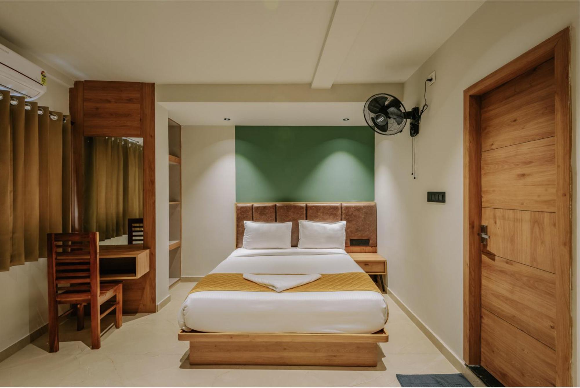 Hotel Beverly Plaza Calicut Exterior foto