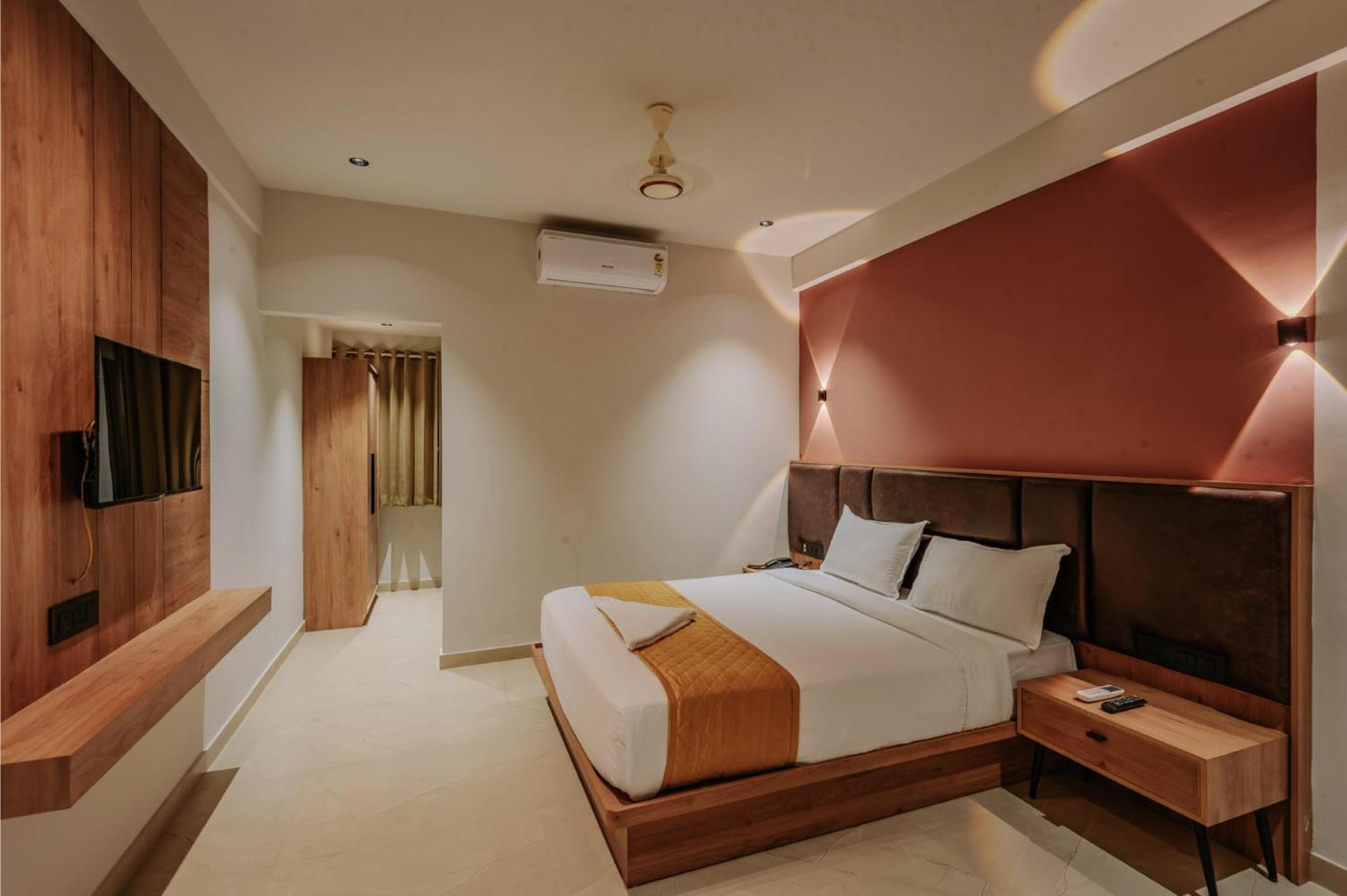 Hotel Beverly Plaza Calicut Exterior foto