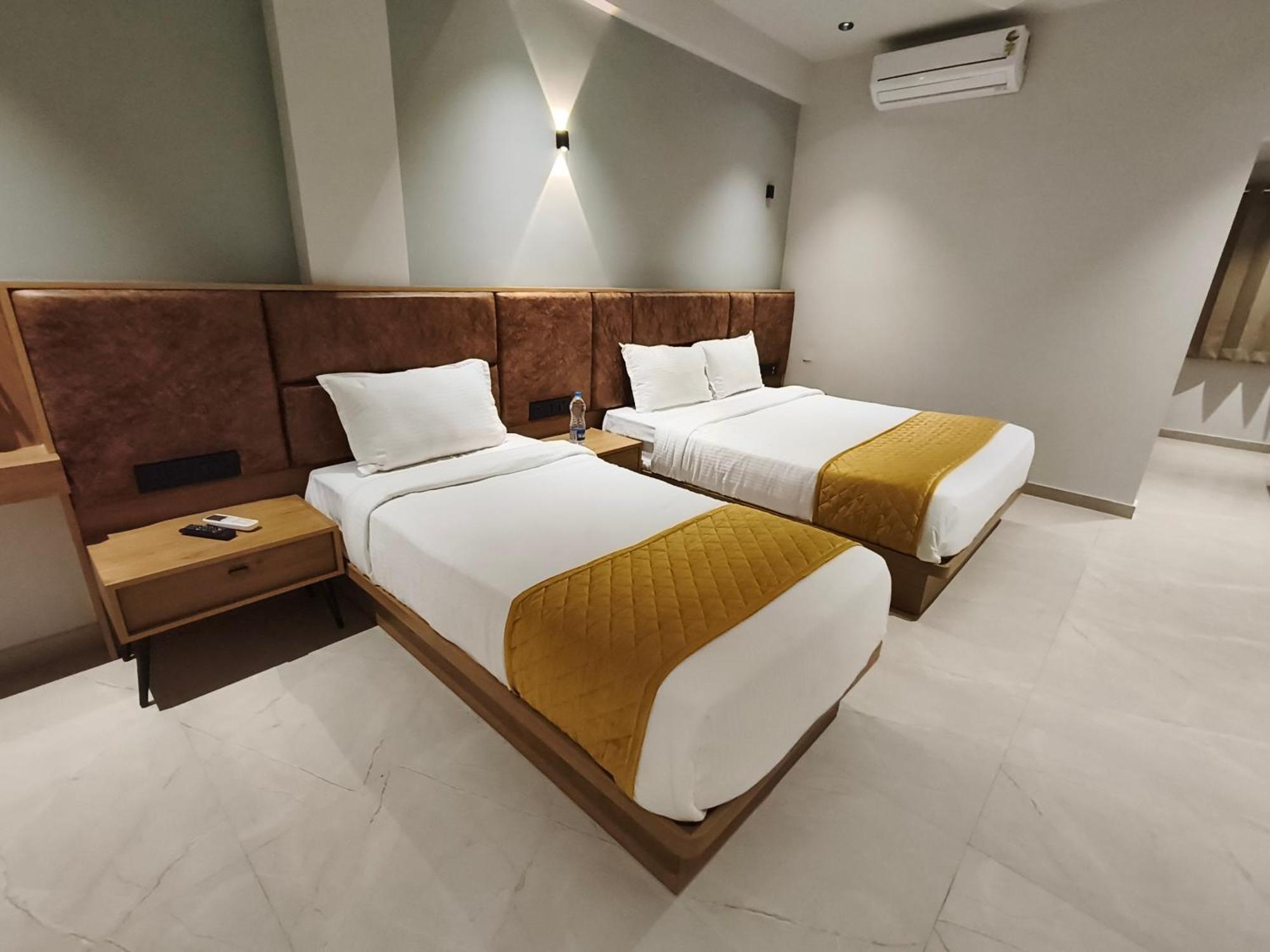 Hotel Beverly Plaza Calicut Exterior foto