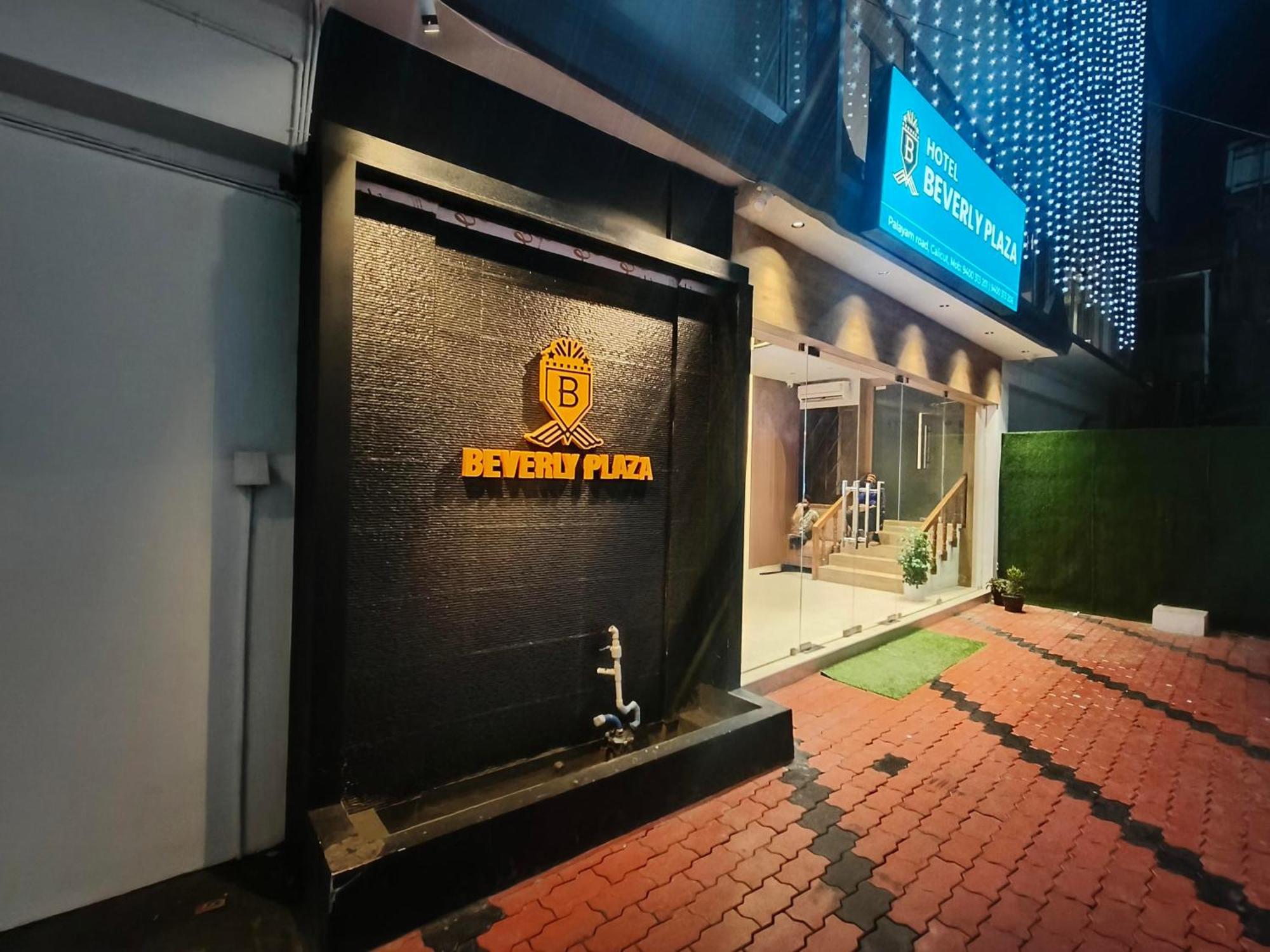 Hotel Beverly Plaza Calicut Exterior foto