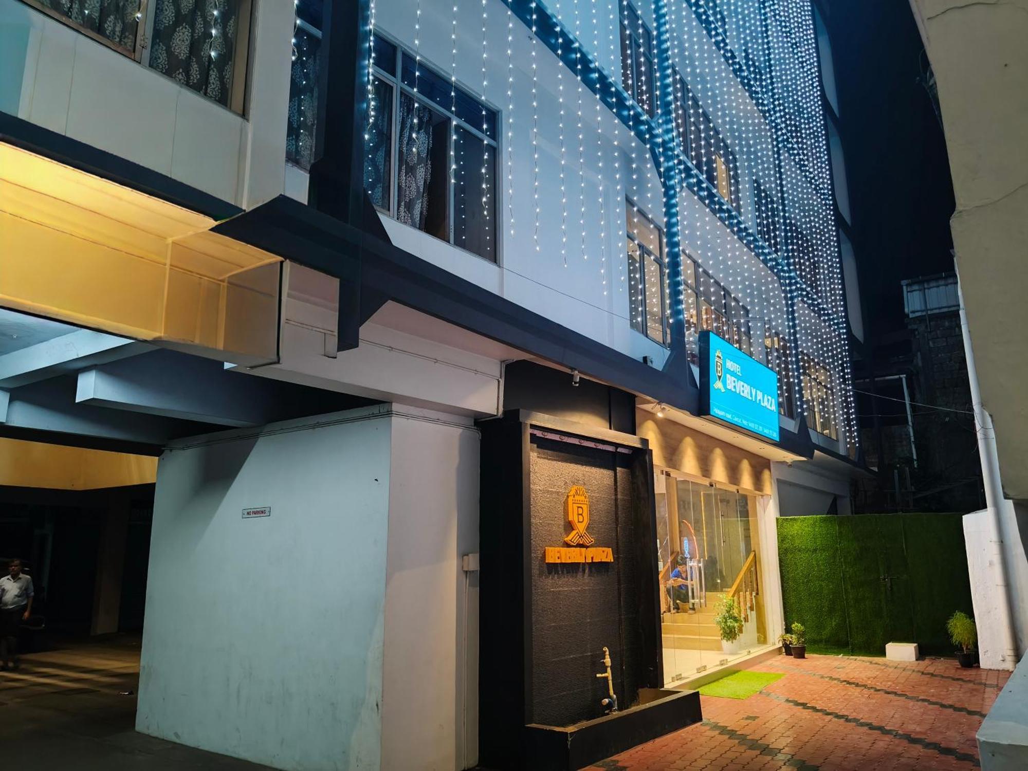 Hotel Beverly Plaza Calicut Exterior foto