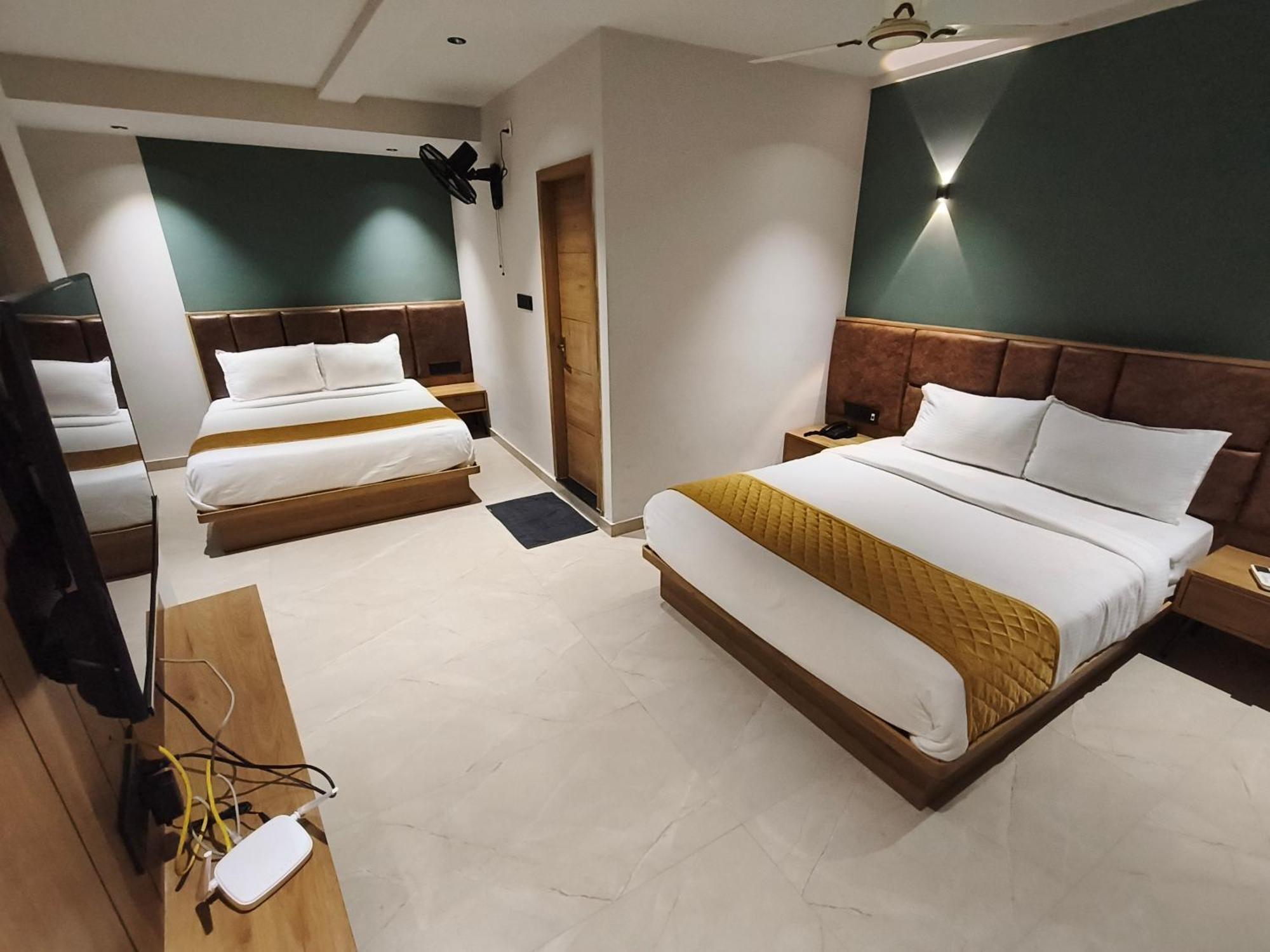Hotel Beverly Plaza Calicut Exterior foto